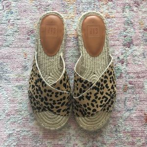 GAP leopard sandals